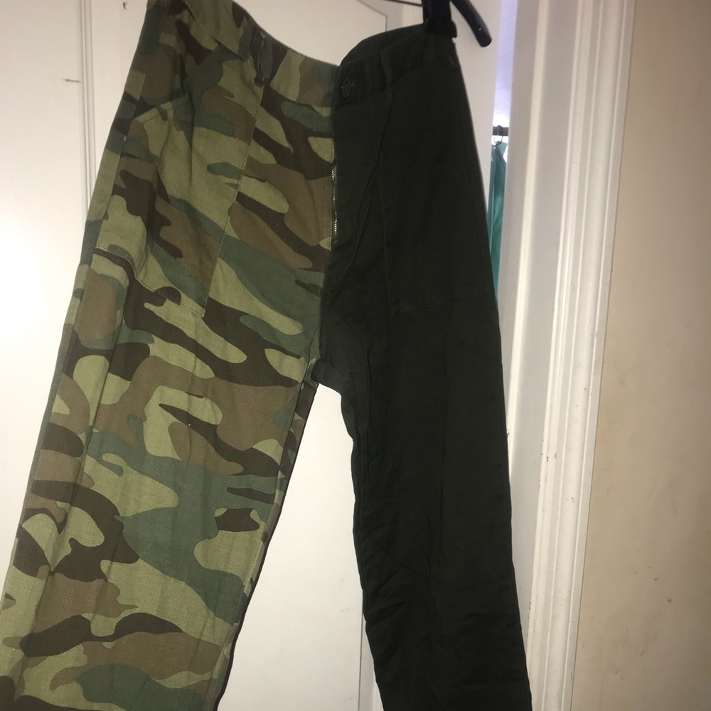 CAMO PANTS
